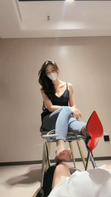 图片[3]-【禾未】灌圣水/高跟踩脚垫/掐乳/藤条抽-绳艺资料库