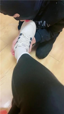 图片[7]-【西西S】运动鞋棉袜-把同学虐成家奴【上】-绳艺资料库